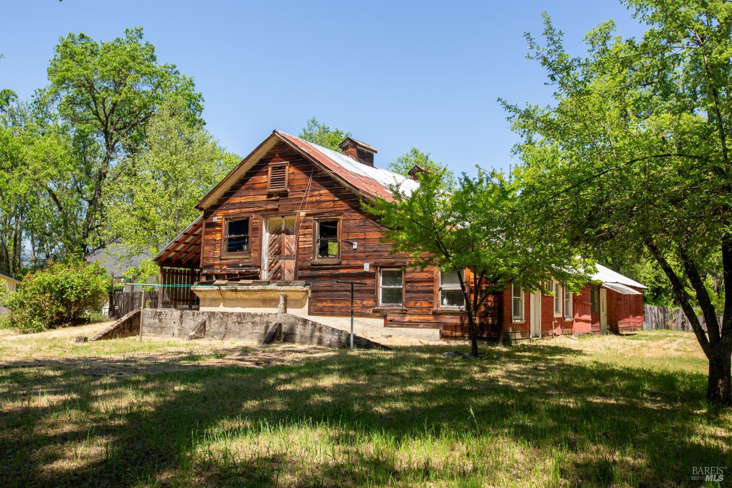 24850 East Lane Covelo CA 95428