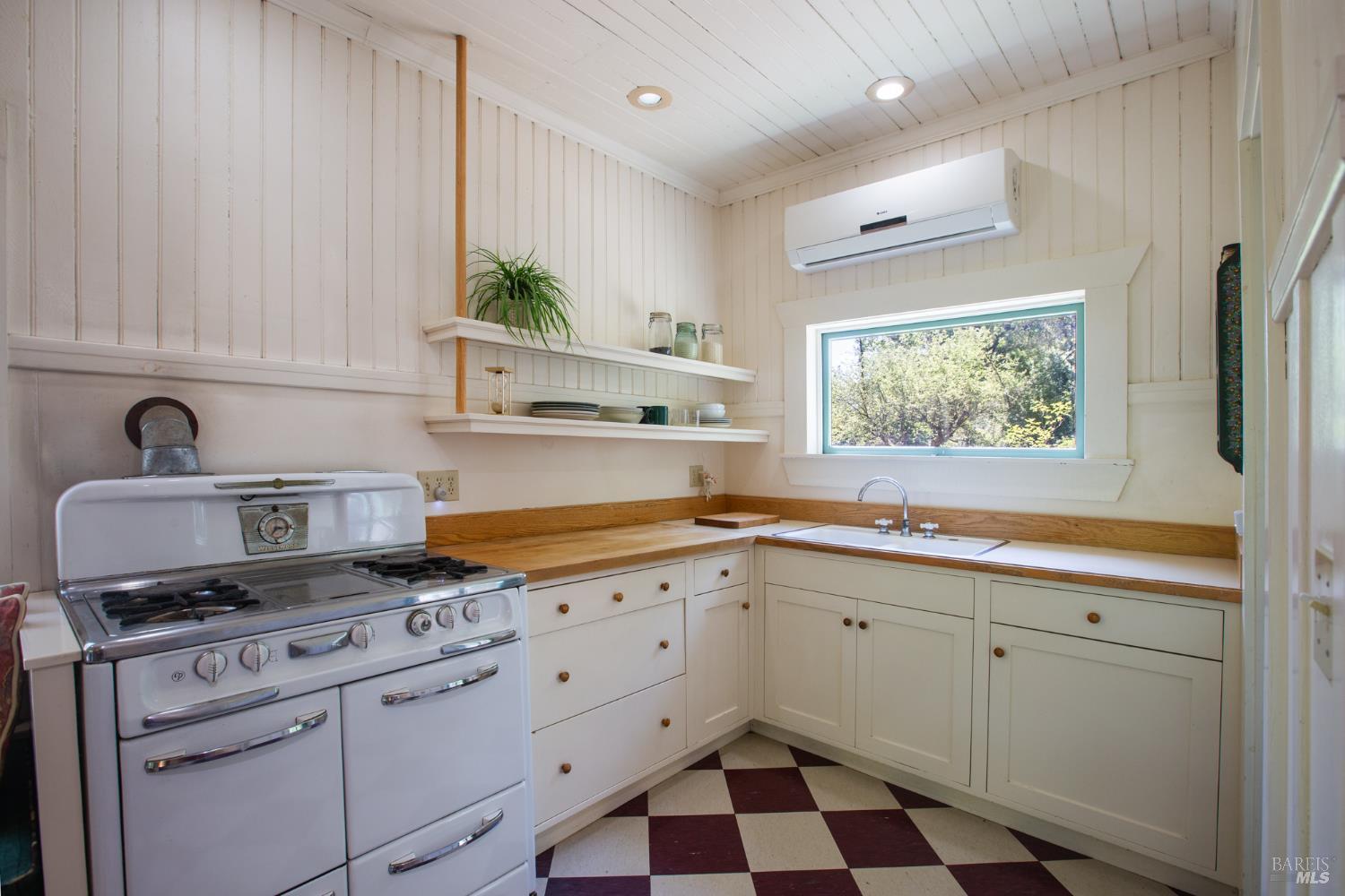 24850 East Lane Covelo CA 95428