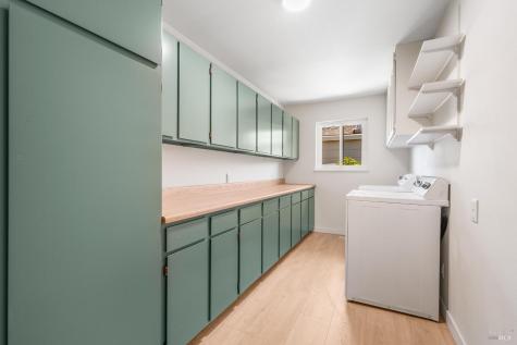 447 Meadowgreen Drive Santa Rosa CA 95409