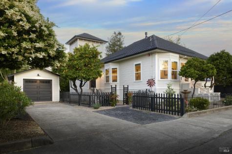 521 Prince Avenue Healdsburg CA 95448