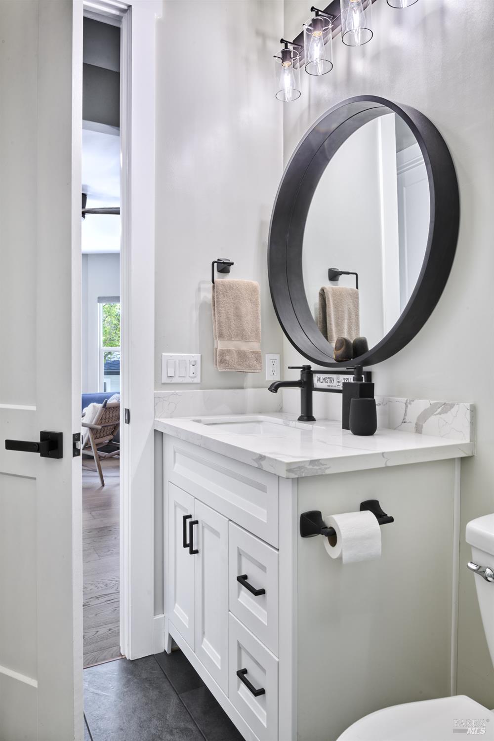 521 Prince Avenue Healdsburg CA 95448