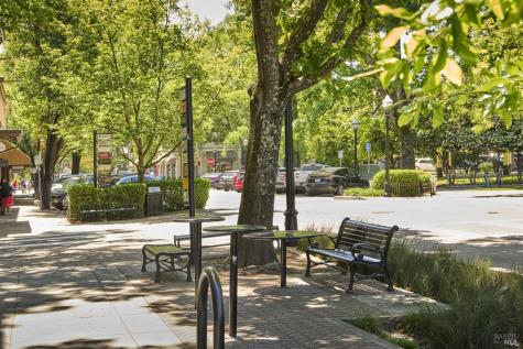 521 Prince Avenue Healdsburg CA 95448