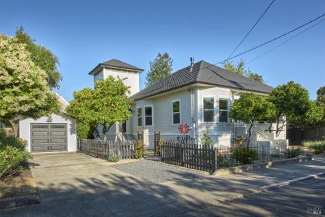 521 Prince Avenue Healdsburg CA 95448