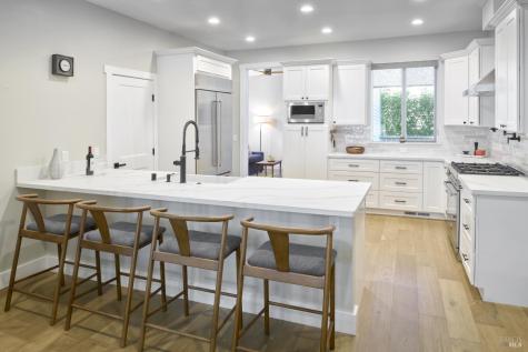 521 Prince Avenue Healdsburg CA 95448