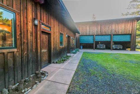 19801 Kelly Road Geyserville CA 95441
