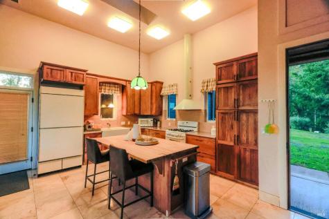 19801 Kelly Road Geyserville CA 95441