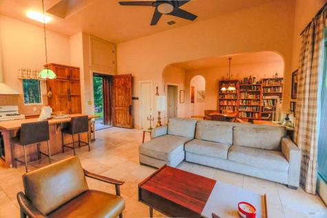 19801 Kelly Road Geyserville CA 95441