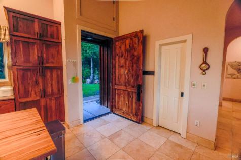 19801 Kelly Road Geyserville CA 95441