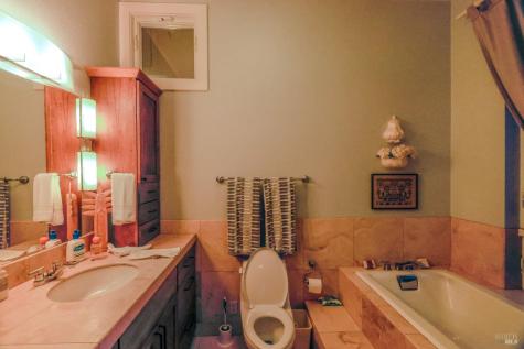 19801 Kelly Road Geyserville CA 95441