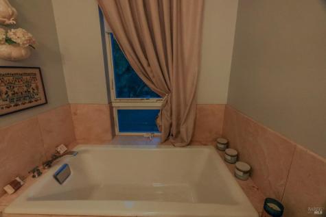 19801 Kelly Road Geyserville CA 95441