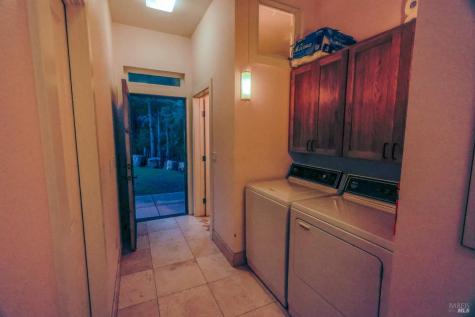 19801 Kelly Road Geyserville CA 95441