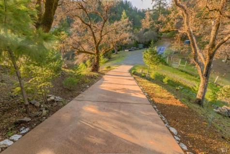 19801 Kelly Road Geyserville CA 95441