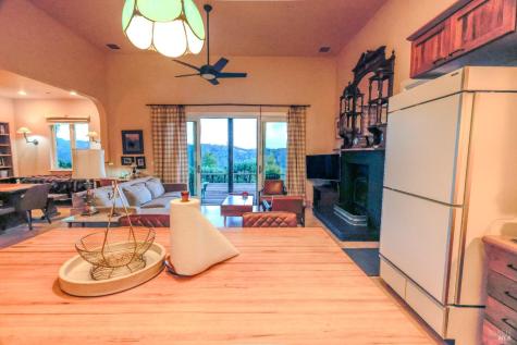 19801 Kelly Road Geyserville CA 95441