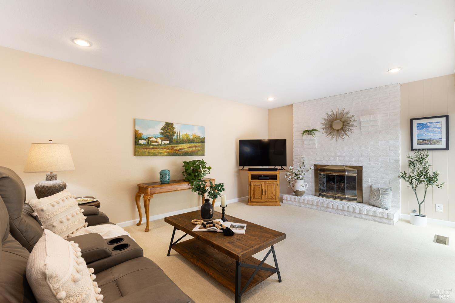 2642 W Pueblo Avenue Napa CA 94558