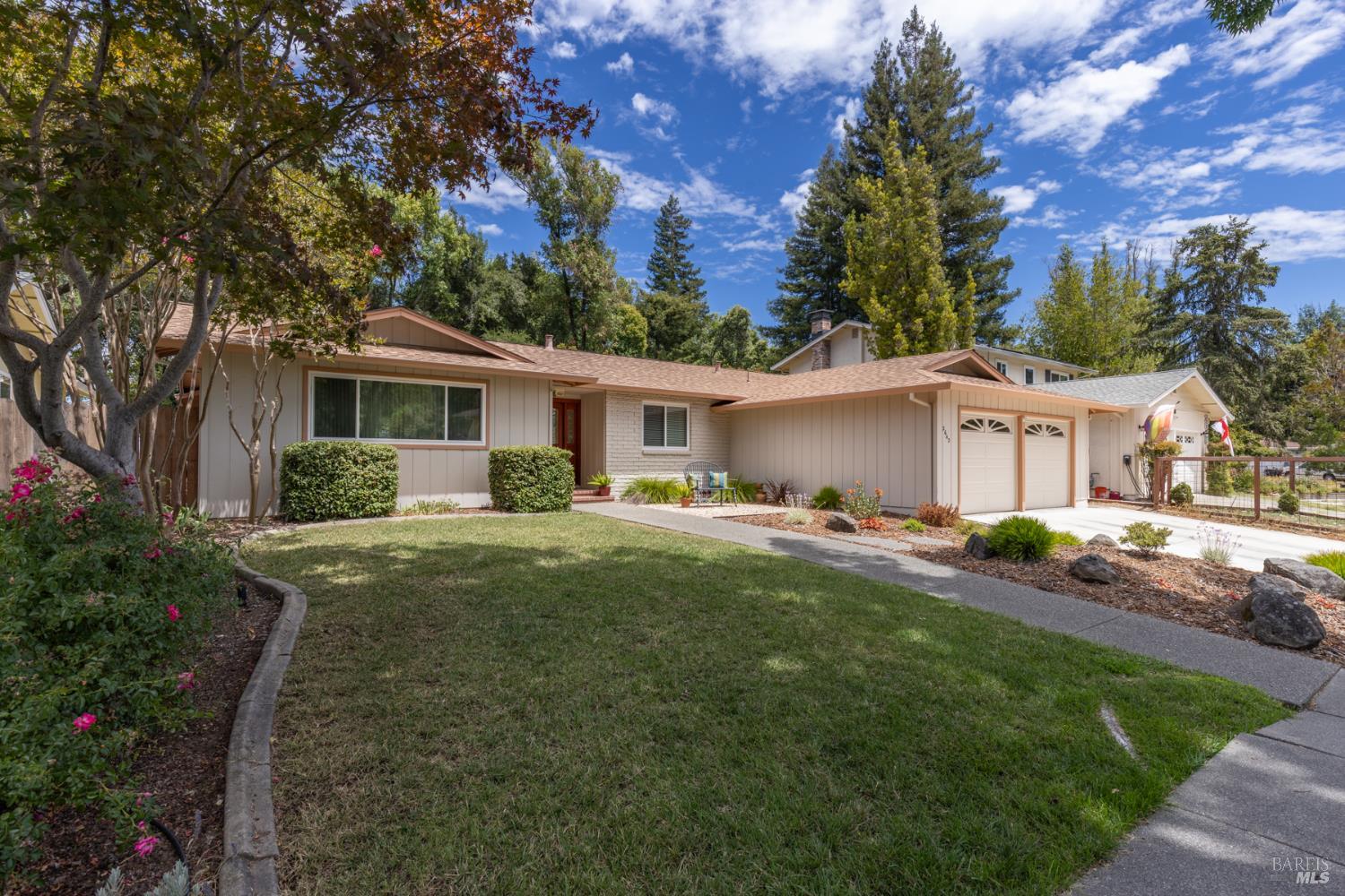 2642 W Pueblo Avenue Napa CA 94558