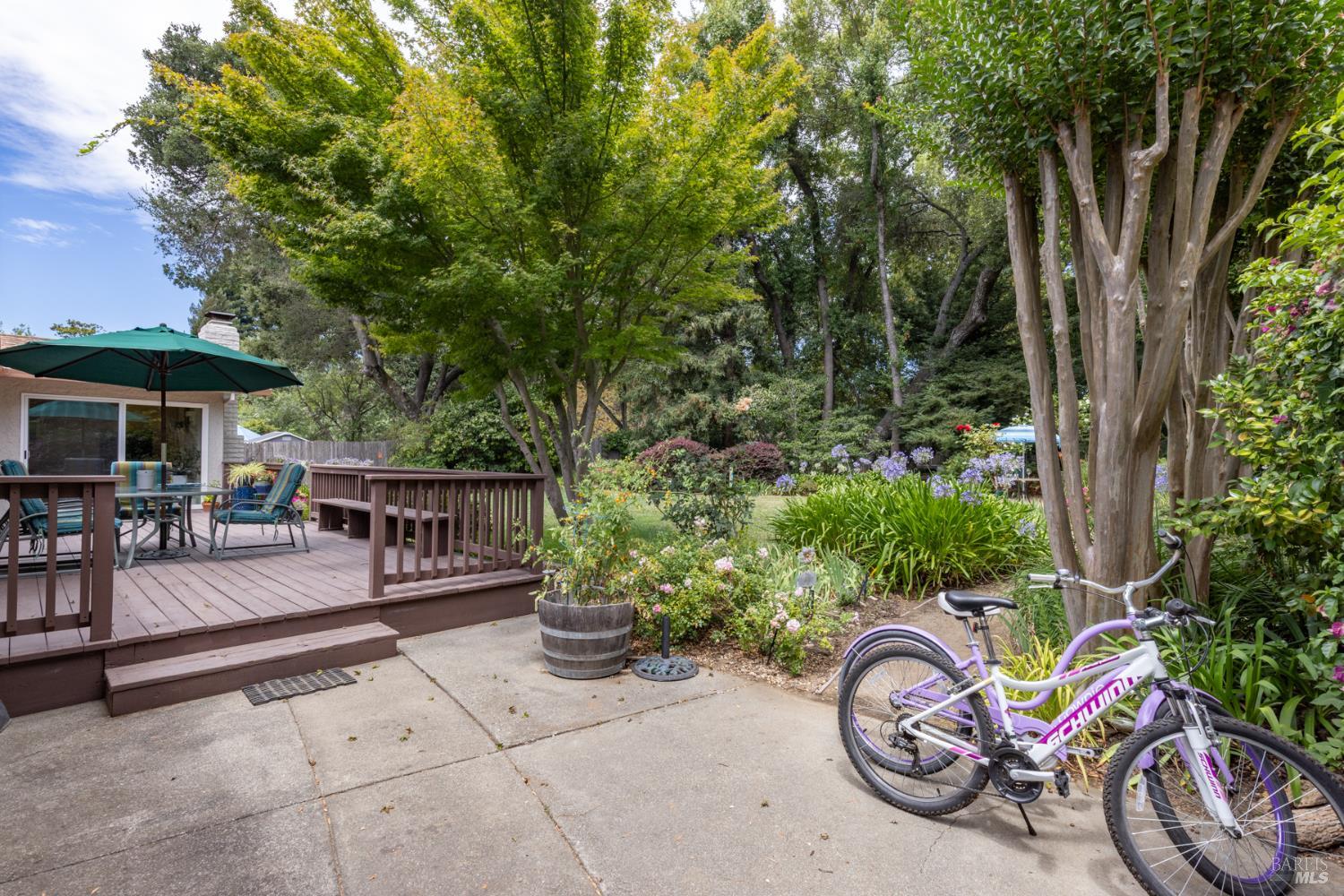 2642 W Pueblo Avenue Napa CA 94558