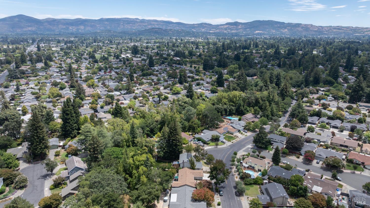 2642 W Pueblo Avenue Napa CA 94558