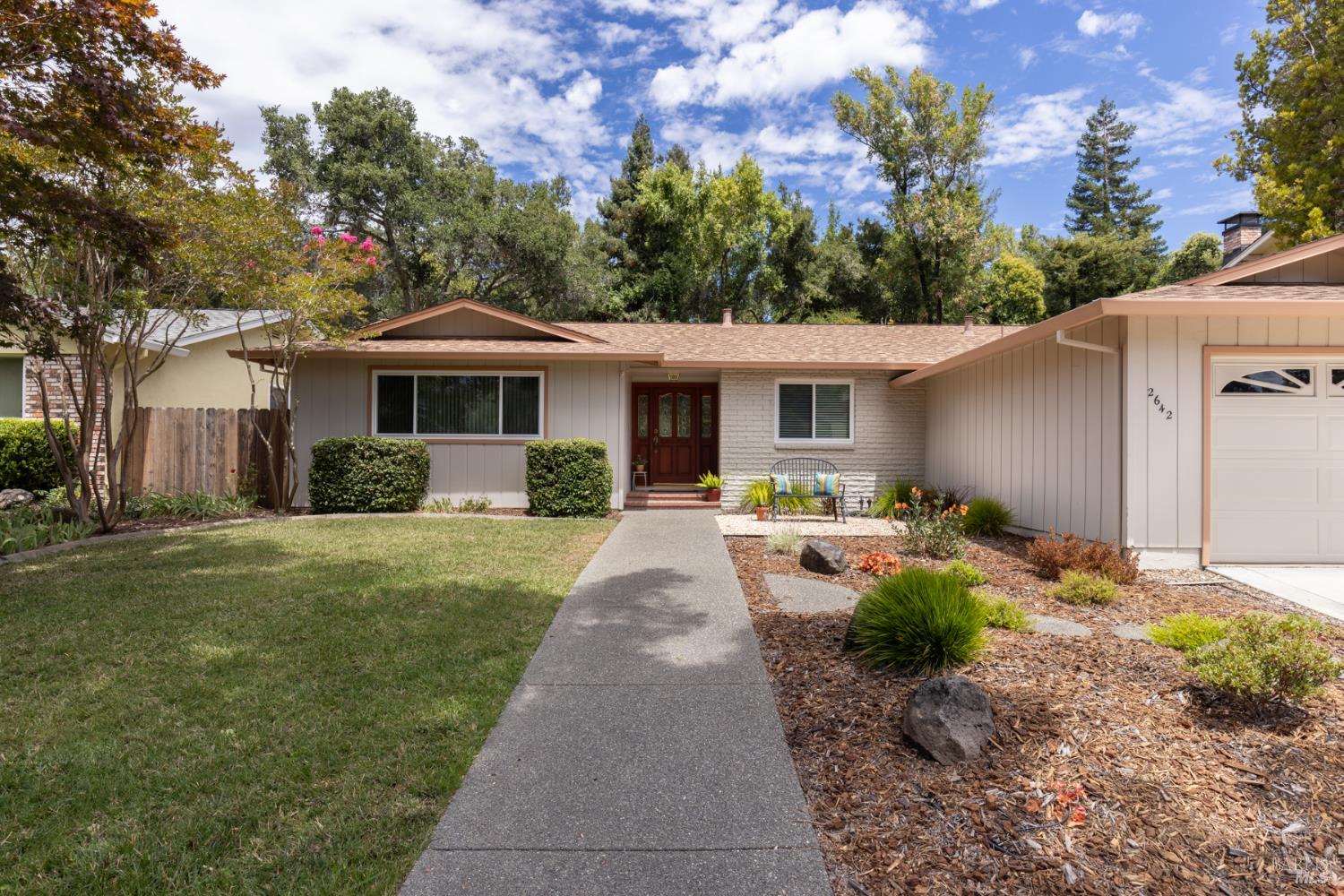 2642 W Pueblo Avenue Napa CA 94558