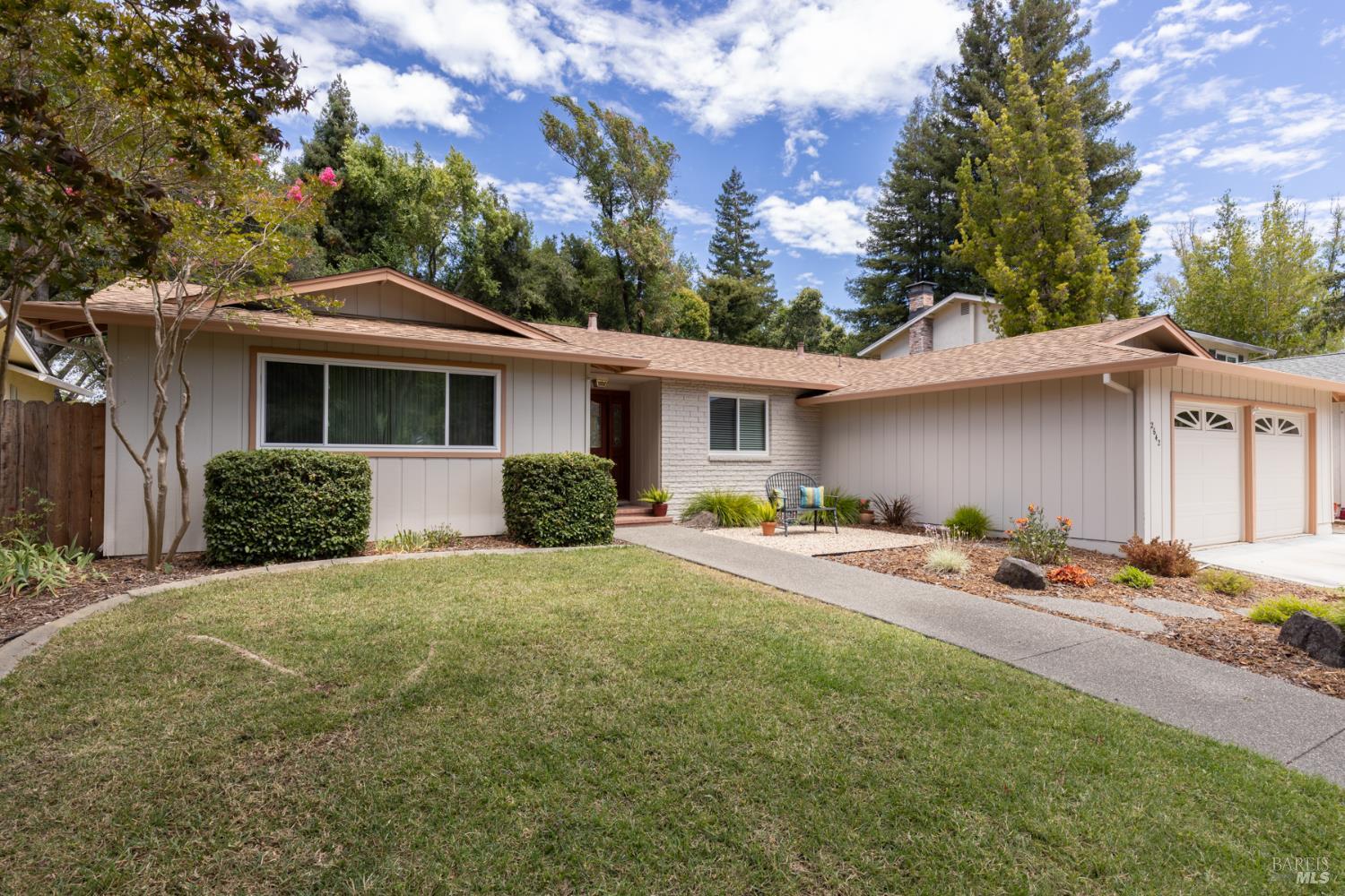 2642 W Pueblo Avenue Napa CA 94558