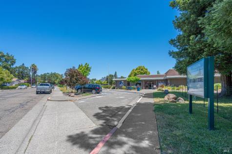 2575 Brookhaven Drive Santa Rosa CA 95405