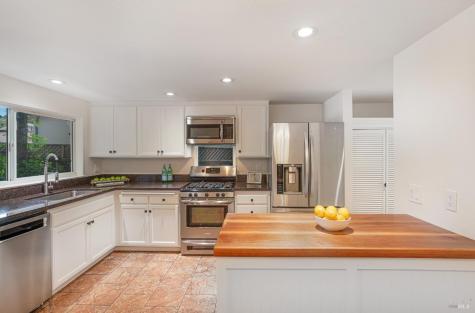 2575 Brookhaven Drive Santa Rosa CA 95405