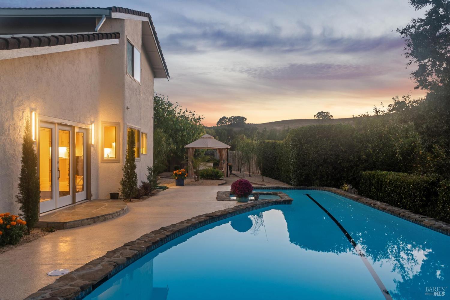 1096 Alpine Court Napa CA 94558