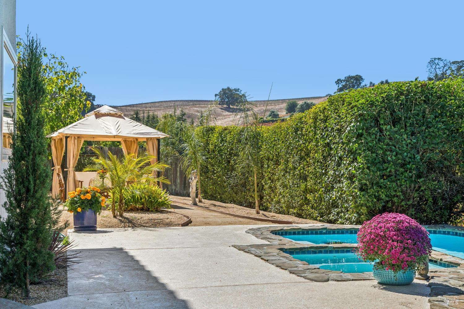 1096 Alpine Court Napa CA 94558