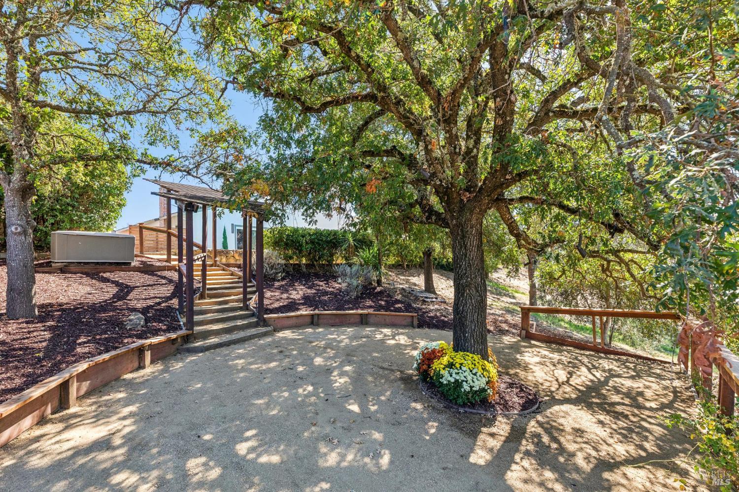 1096 Alpine Court Napa CA 94558
