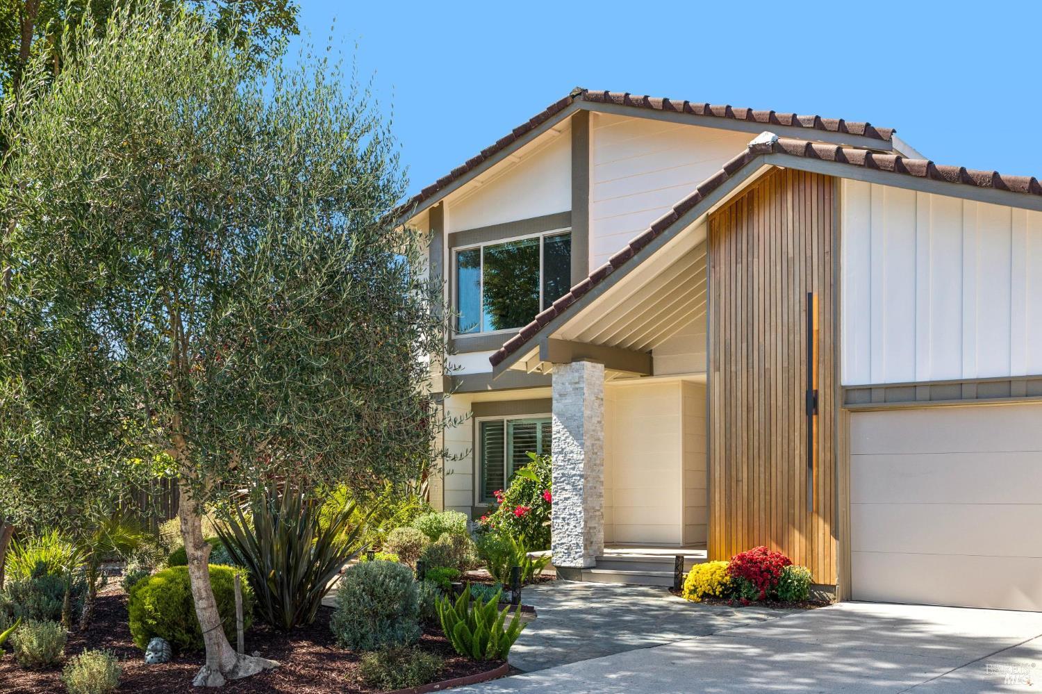 1096 Alpine Court Napa CA 94558