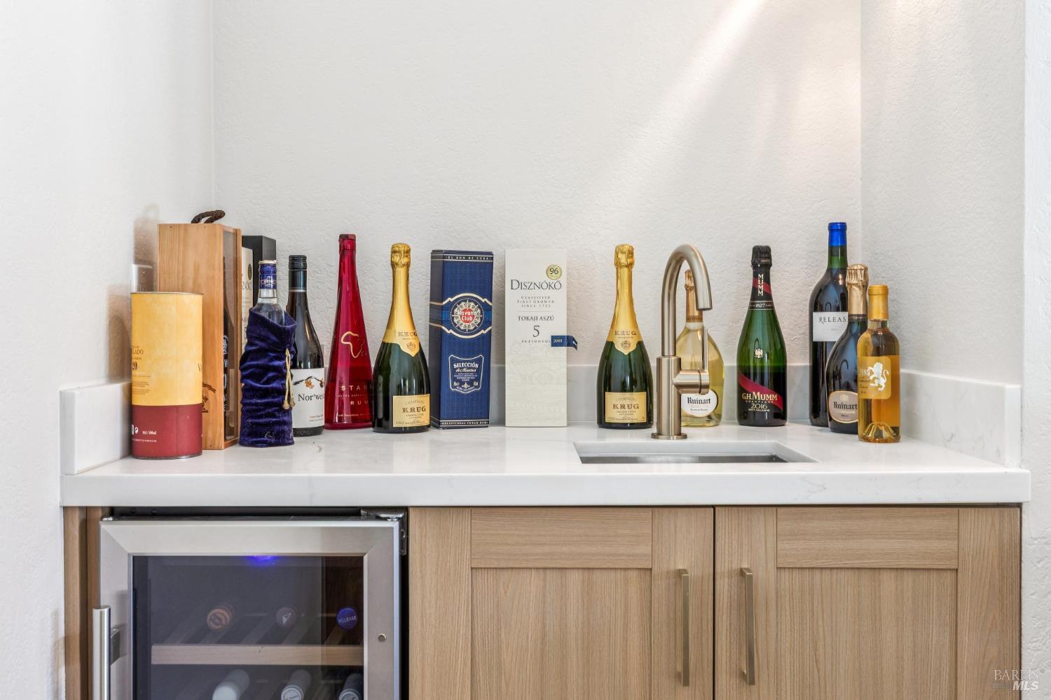 1096 Alpine Court Napa CA 94558