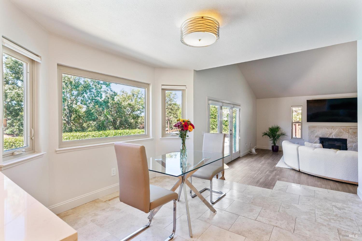 1096 Alpine Court Napa CA 94558