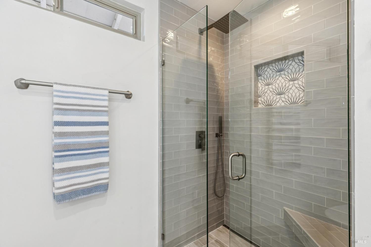 1096 Alpine Court Napa CA 94558