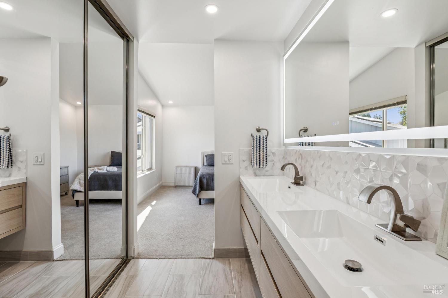 1096 Alpine Court Napa CA 94558