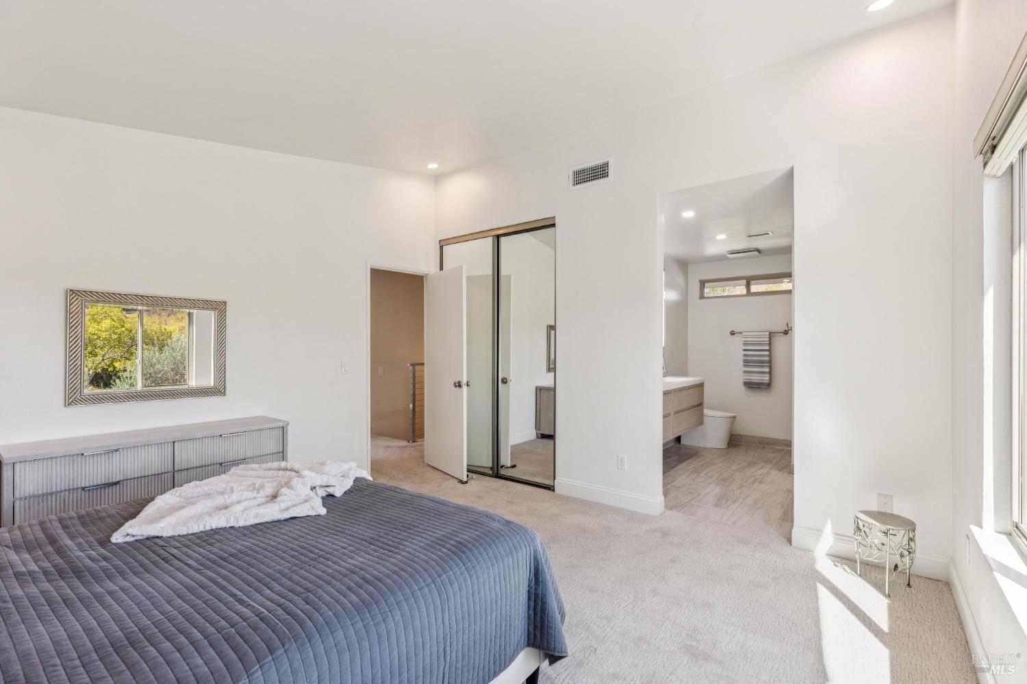 1096 Alpine Court Napa CA 94558