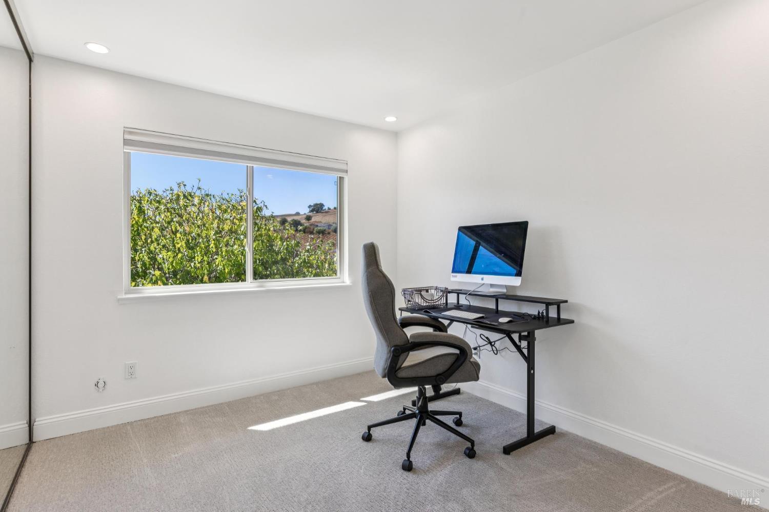 1096 Alpine Court Napa CA 94558