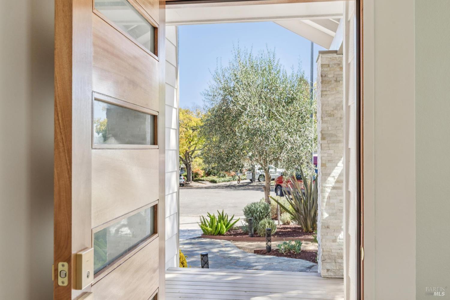 1096 Alpine Court Napa CA 94558