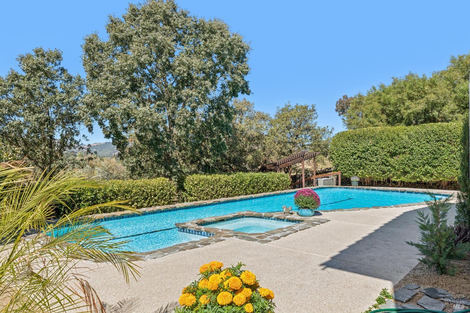 1096 Alpine Court Napa CA 94558