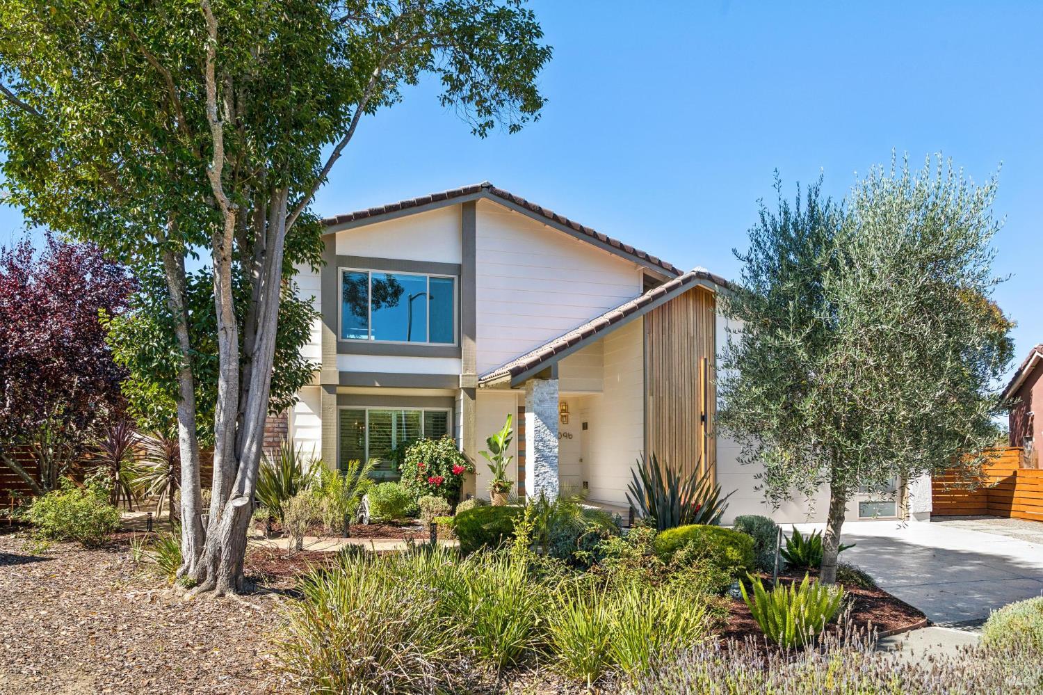 1096 Alpine Court Napa CA 94558