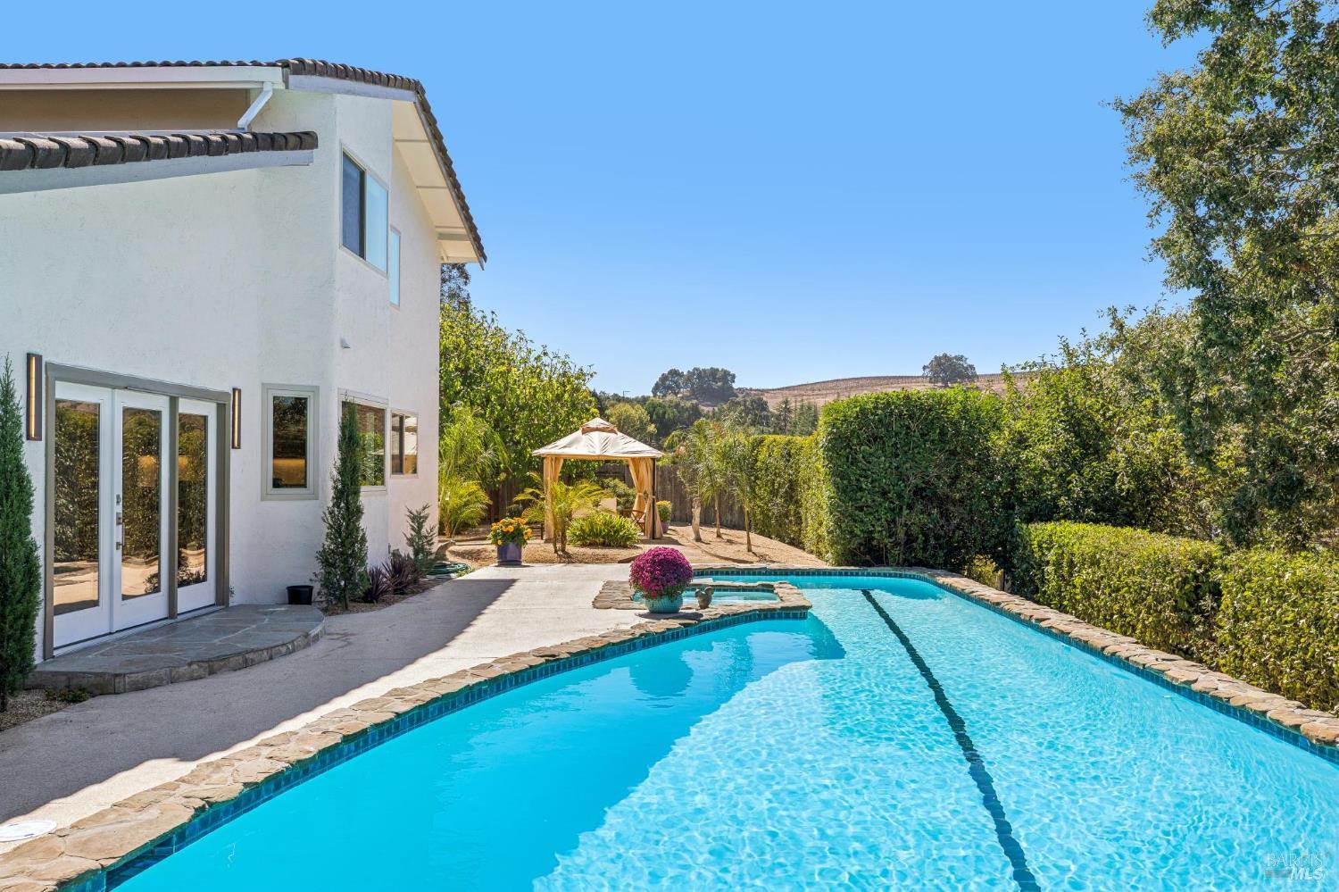 1096 Alpine Court Napa CA 94558
