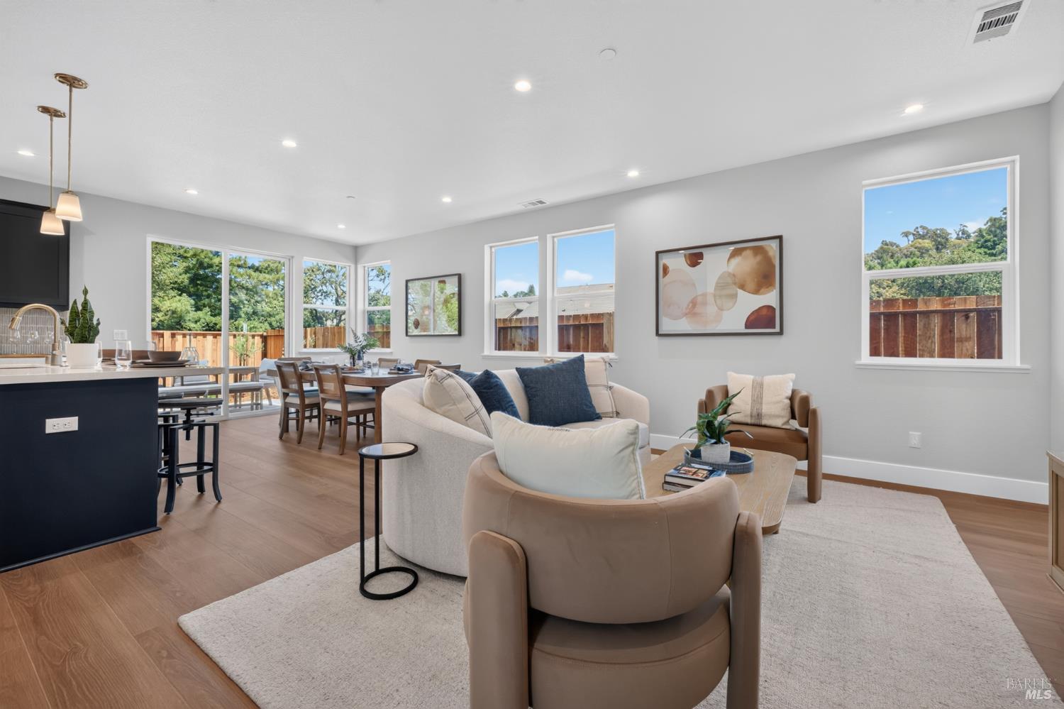 2442 Linwood Avenue Santa Rosa CA 95404