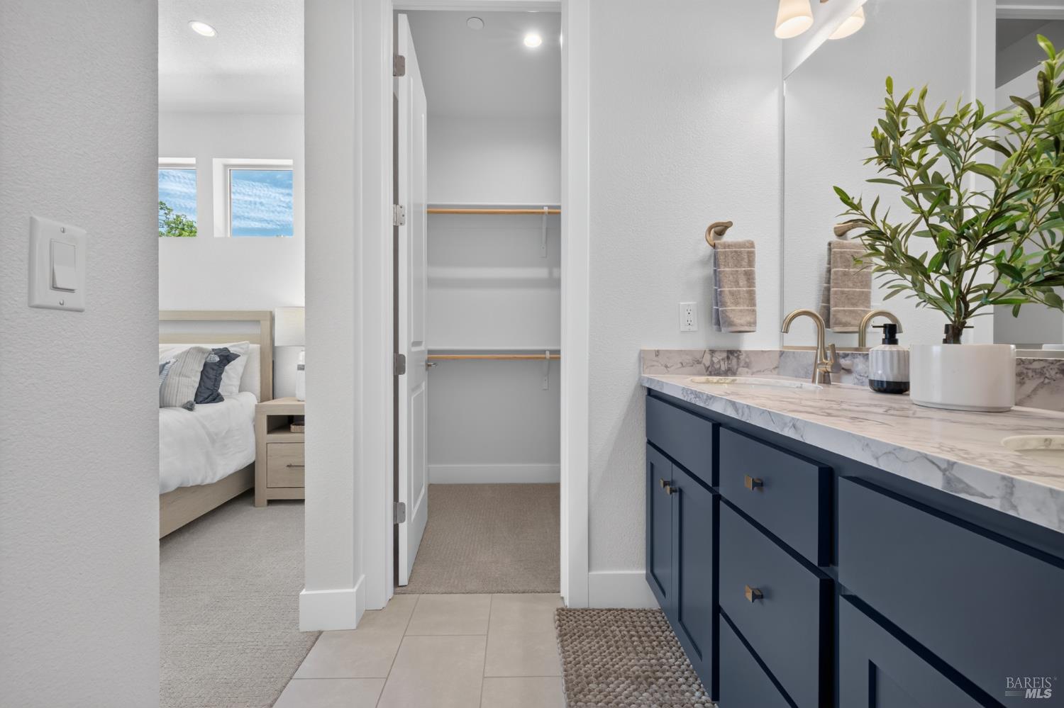 2442 Linwood Avenue Santa Rosa CA 95404