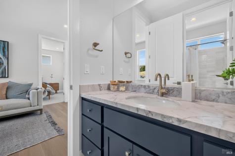 2442 Linwood Avenue Santa Rosa CA 95404