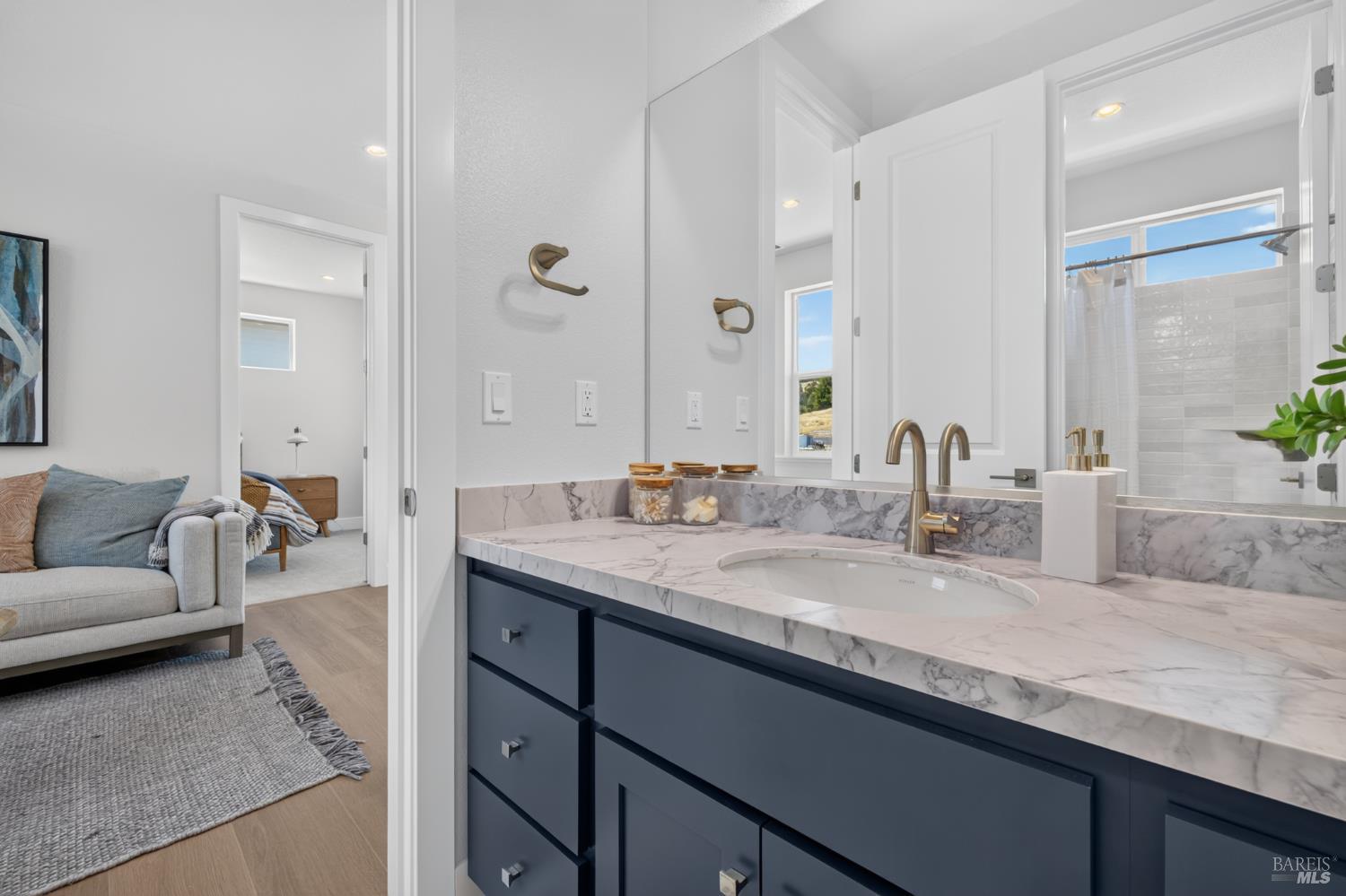 2442 Linwood Avenue Santa Rosa CA 95404