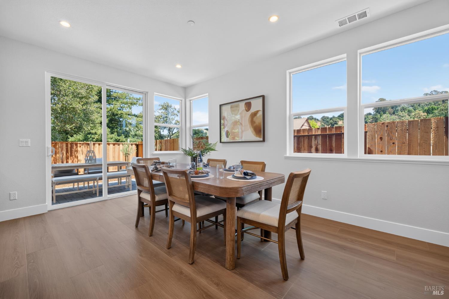 2442 Linwood Avenue Santa Rosa CA 95404