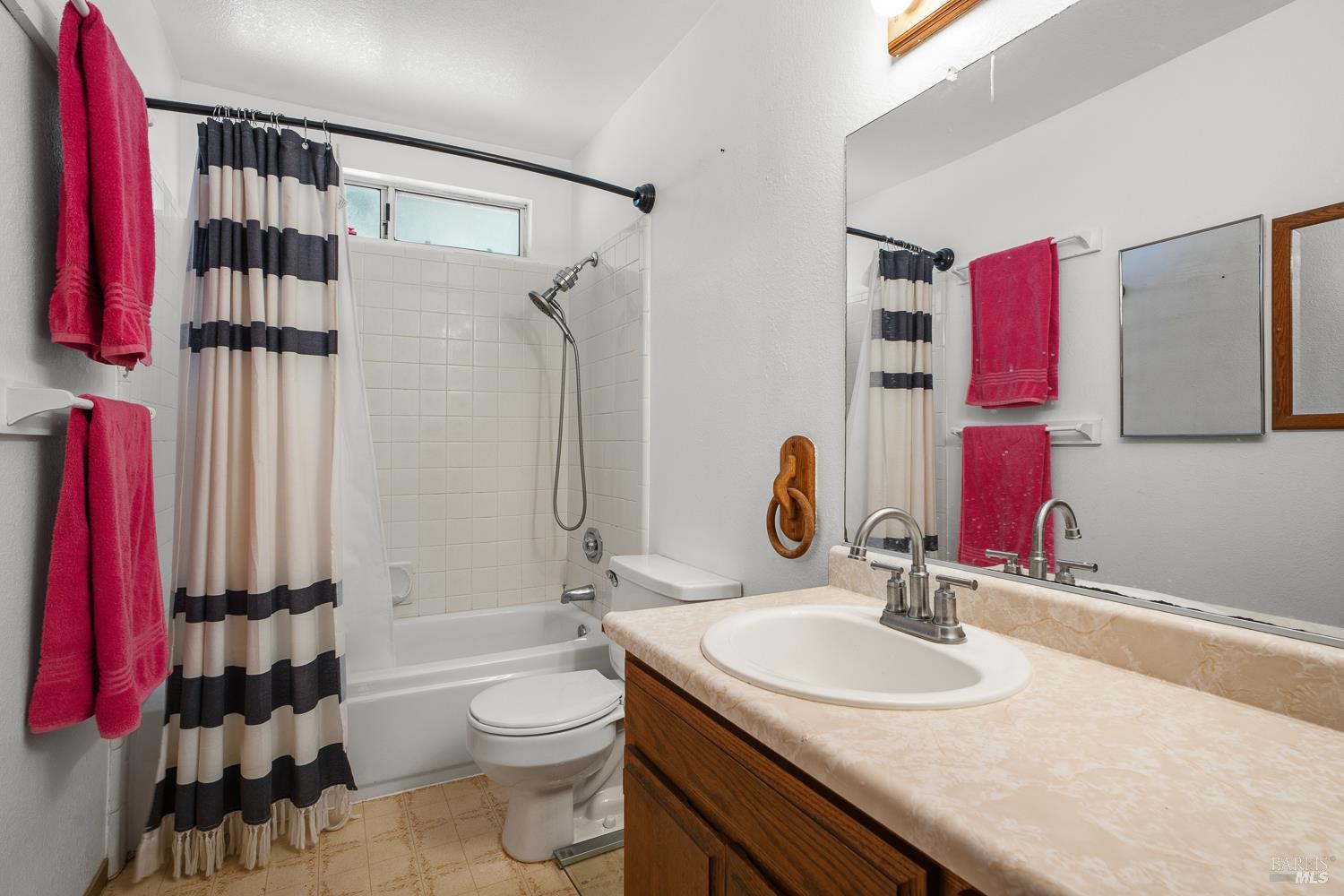 660 Capps Lane Ukiah CA 95482