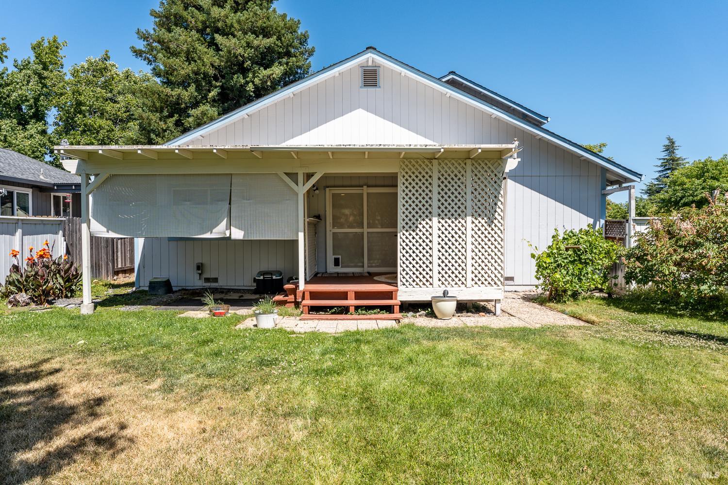 660 Capps Lane Ukiah CA 95482