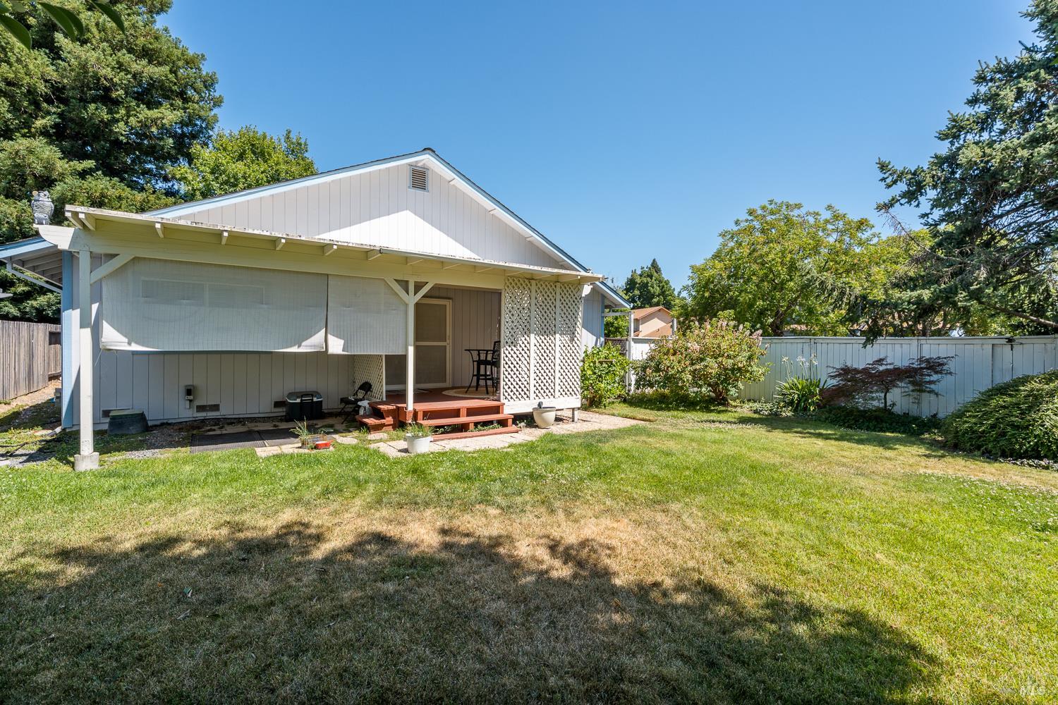 660 Capps Lane Ukiah CA 95482