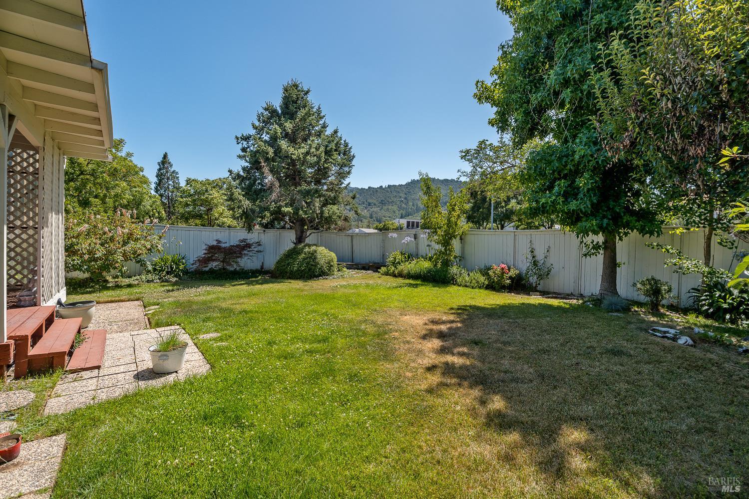 660 Capps Lane Ukiah CA 95482