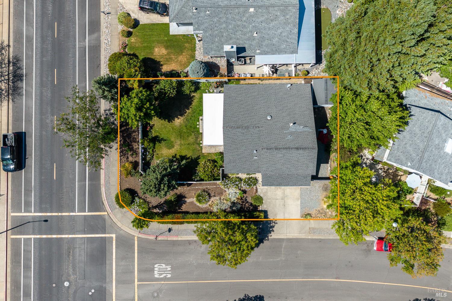 660 Capps Lane Ukiah CA 95482