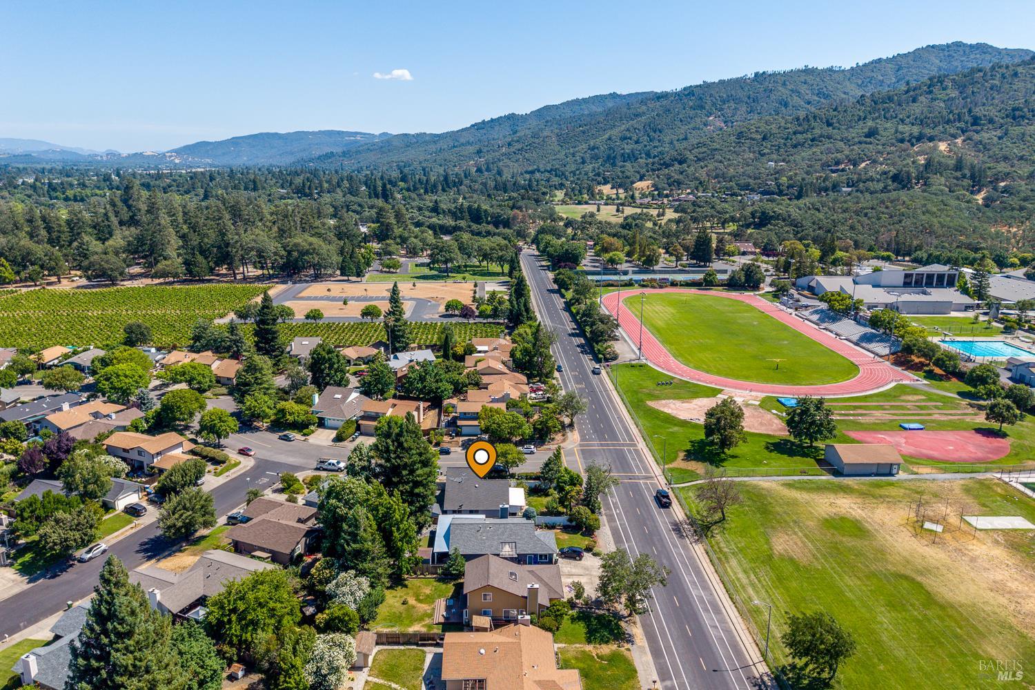 660 Capps Lane Ukiah CA 95482